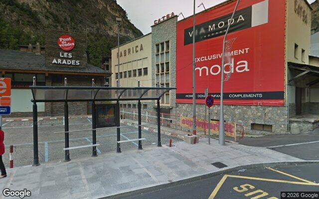 Vista de la parada Av. de Rocafort des de Google Street View