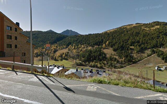 Vista de la parada Bordes d'Envalira des de Google Street View
