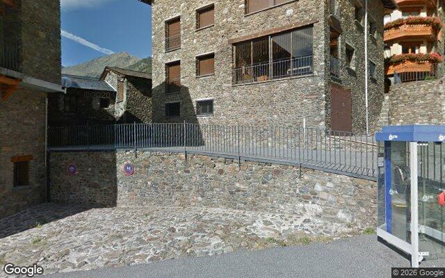Vista de la parada Sant Pere des de Google Street View