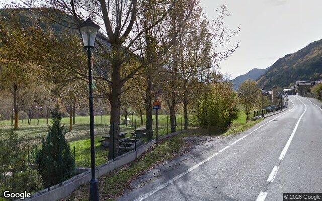 Vista de la parada Xalets de Closa des de Google Street View